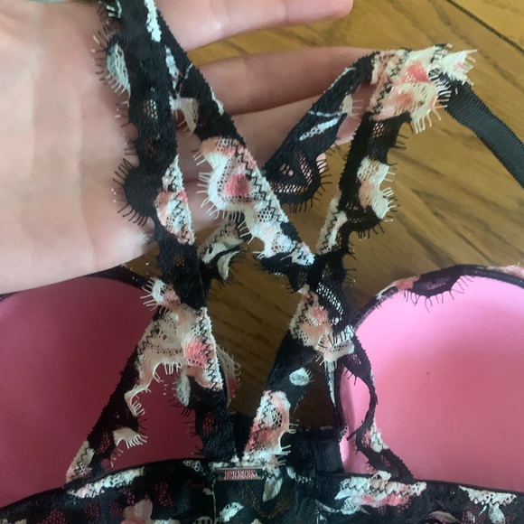 Victoria secret bra. Racer back bra. NWT - Picture 11 of 13